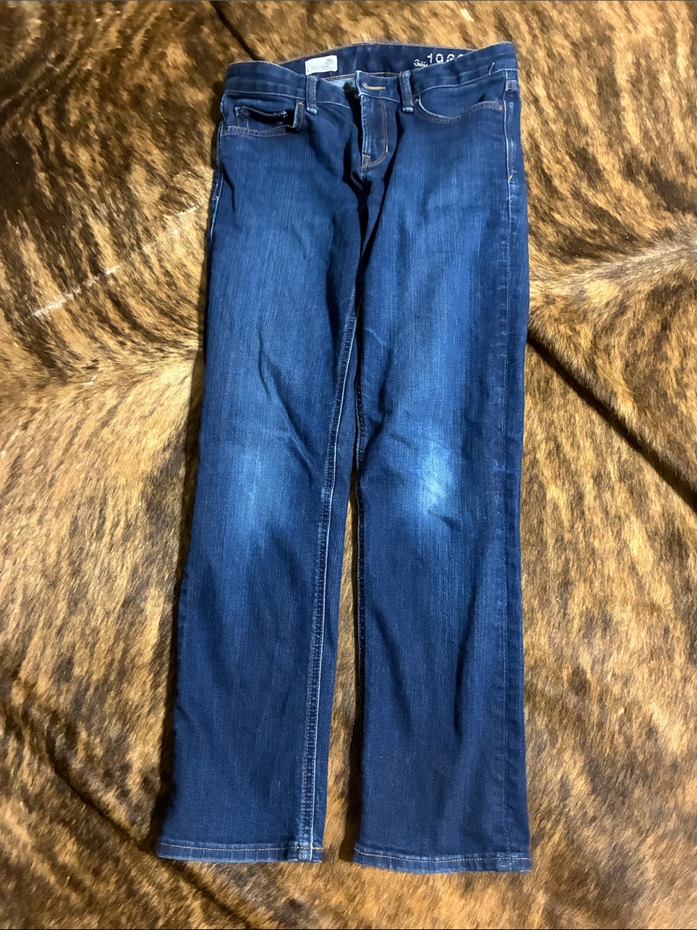 Gap real straight jeans in 28r